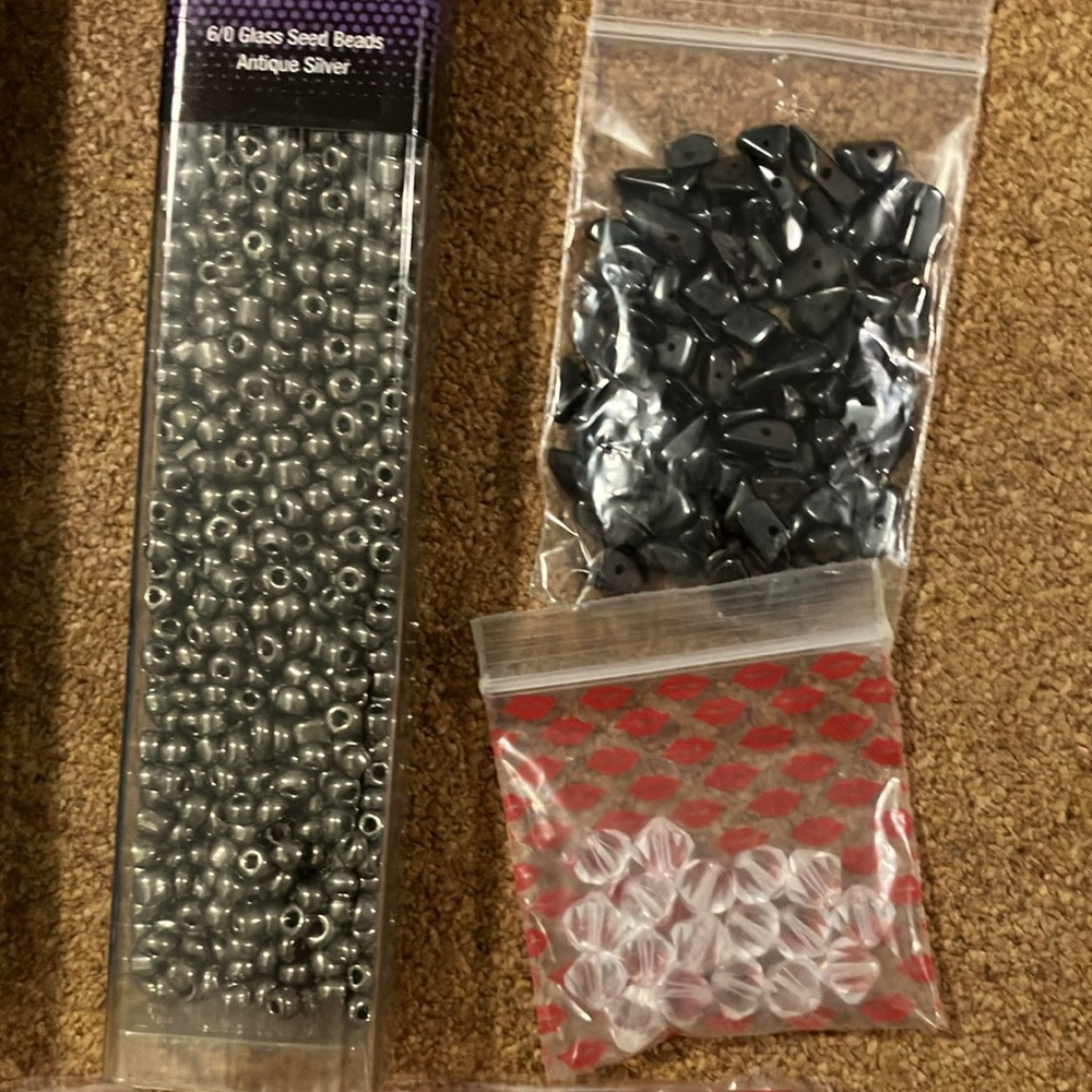Lot of assorted beads, glass seed, beads, and AB, crafts - Picture 2 of 4
